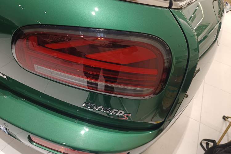 Used MINI Clubman 2021 2.0T COOPER S Right Rear Taillight