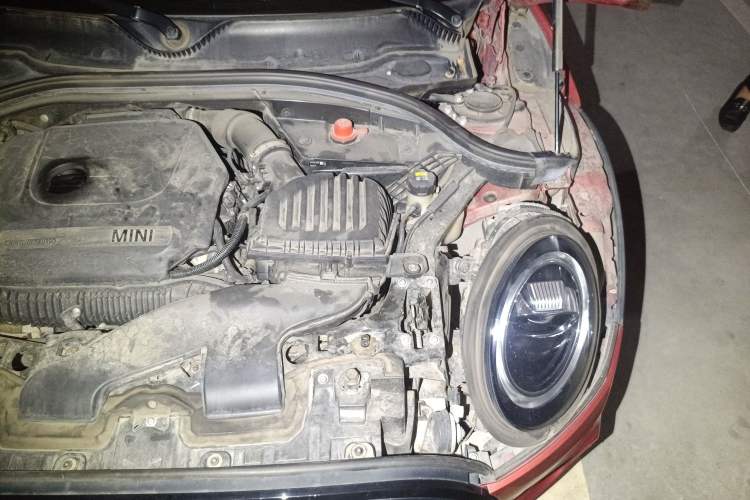 Used MINI Clubman 2021 2.0T COOPER S Engine Bay Left