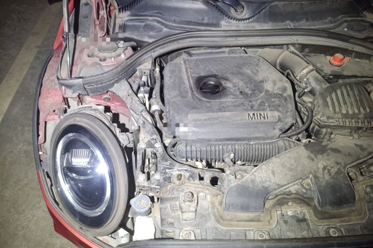 Used MINI Clubman 2021 2.0T COOPER S Engine Bay Right