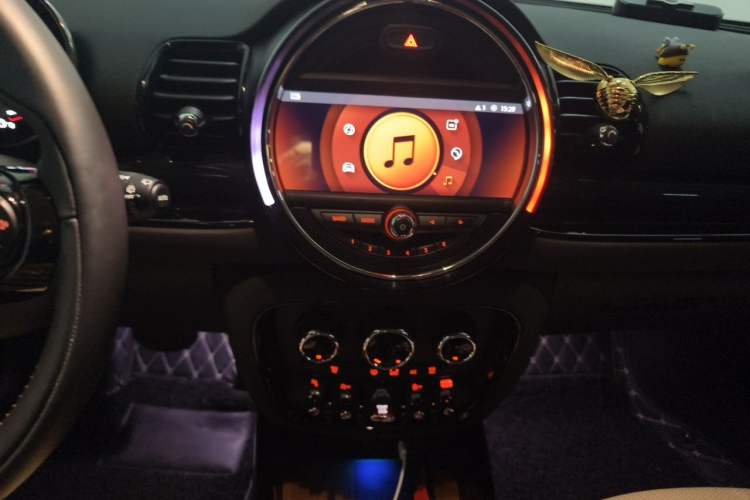 Used MINI Clubman 2021 1.5T COOPER Connoisseur Audio And AC Panel