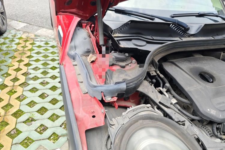 Used MINI Clubman 2021 1.5T COOPER Engine Bay Right