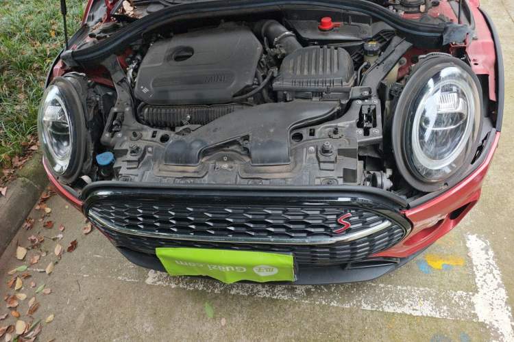 Used MINI Clubman 2021 2.0T COOPER S Engine Bay