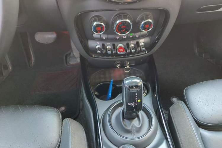 Used MINI Clubman 2021 1.5T COOPER Connoisseur Gear Lever