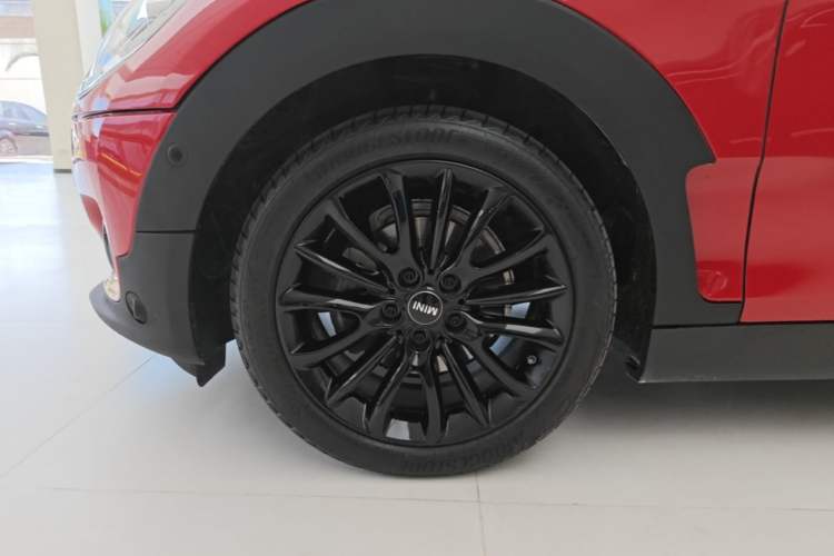 Used MINI Clubman 2021 1.5T ONE Left Front Wheel Hub