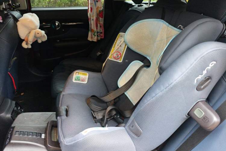 Used MINI Clubman 2021 2.0T COOPER S Left Rear Seat