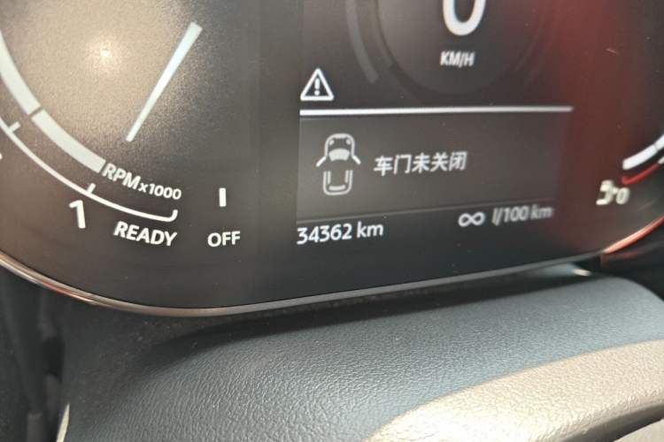 Used MINI Clubman 2021 1.5T COOPER Connoisseur Odometer Close Up