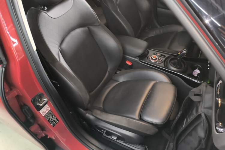 Used MINI Clubman 2021 1.5T COOPER Connoisseur Right Front Seat