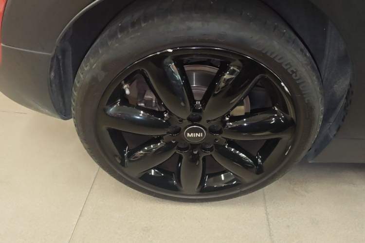 Used MINI Clubman 2021 1.5T COOPER Connoisseur Right Rear Wheel Hub
