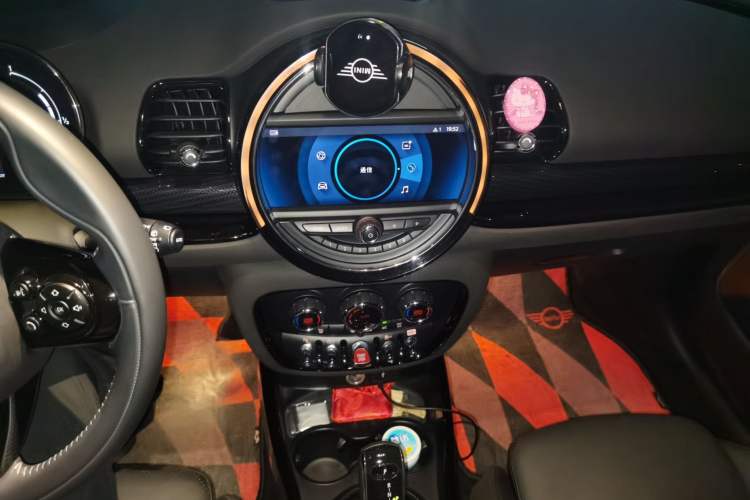 Used MINI Clubman 2021 1.5T COOPER Connoisseur Audio And AC Panel