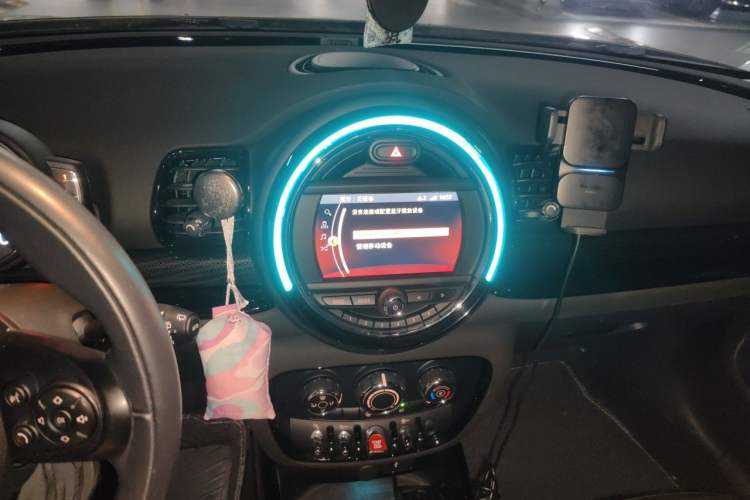 Used MINI Clubman 2021 1.5T ONE Audio And AC Panel