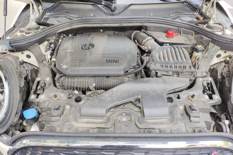 Used MINI Clubman 2021 2.0T COOPER S Engine Bay