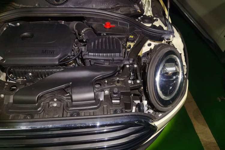 Used MINI Clubman 2021 1.5T COOPER Connoisseur Engine Bay Left