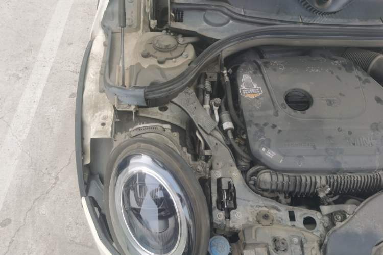 Used MINI Clubman 2021 2.0T COOPER S Engine Bay Right