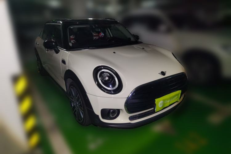 Used MINI Clubman 2021 1.5T COOPER Connoisseur Front Right 45 Deg