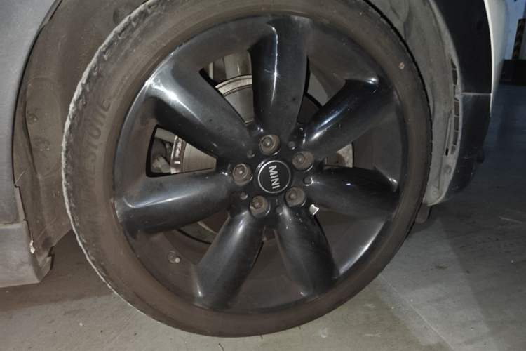 Used MINI Clubman 2021 1.5T COOPER Connoisseur Right Front Wheel Hub