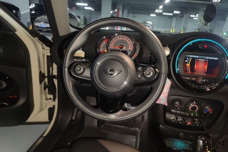 Used MINI Clubman 2021 1.5T ONE Steering Wheel