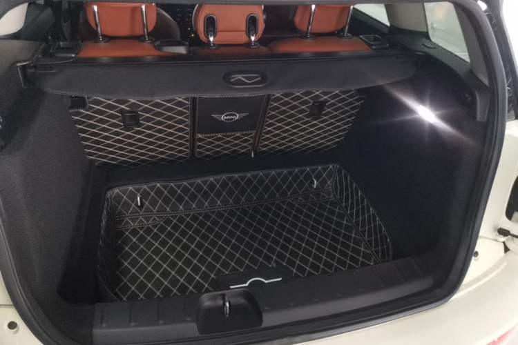 Used MINI Clubman 2021 1.5T COOPER Connoisseur Trunk