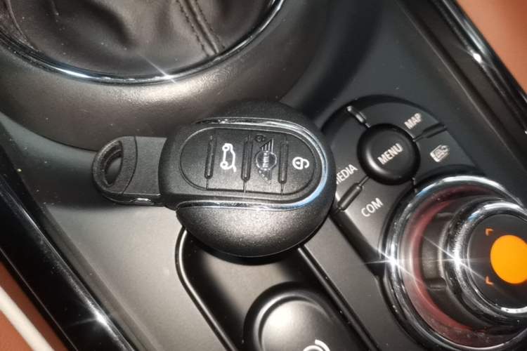 Used MINI Clubman 2021 1.5T COOPER Connoisseur Vehicle Key