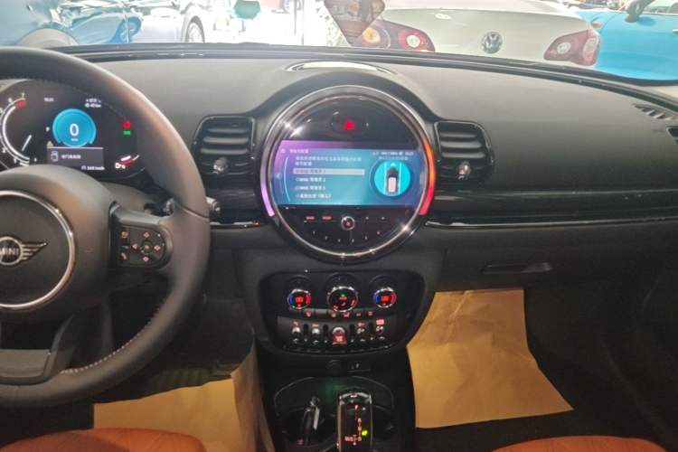 Used MINI Clubman 2022 Facelift 1.5T COOPER Connoisseur Audio And AC Panel