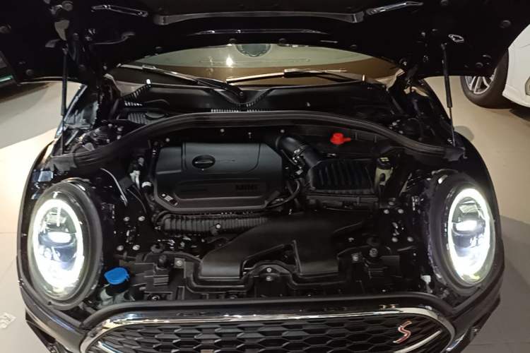 Used MINI Clubman 2022 Updated 2.0T COOPER S Engine Bay