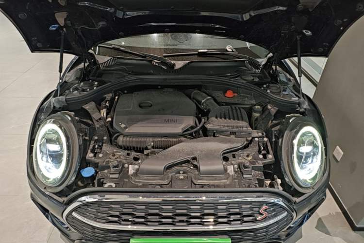 Used MINI Clubman 2022 Updated 2.0T COOPER S Engine Bay