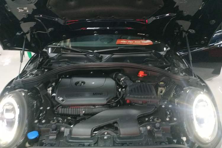 Used MINI Clubman 2022 2.0T COOPER S Engine Bay