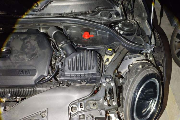 Used MINI Clubman 2022 Updated 2.0T COOPER S Engine Bay Left