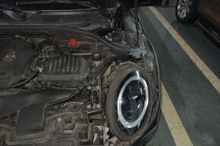 Used MINI Clubman 2022 1.5T COOPER Connoisseur Engine Bay Left