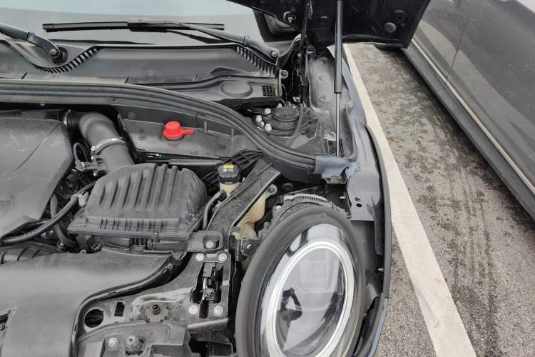 Used MINI Clubman 2022 Updated 2.0T COOPER S Engine Bay Left