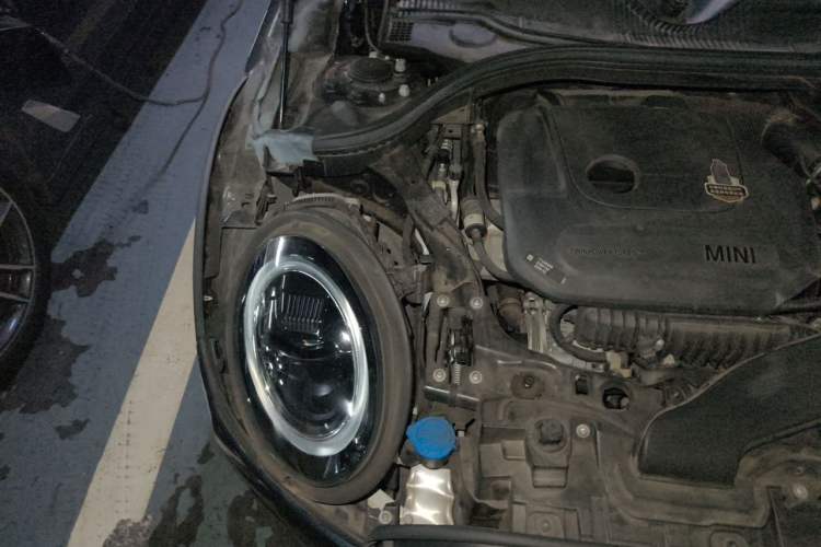 Used MINI Clubman 2022 1.5T COOPER Connoisseur Engine Bay Right