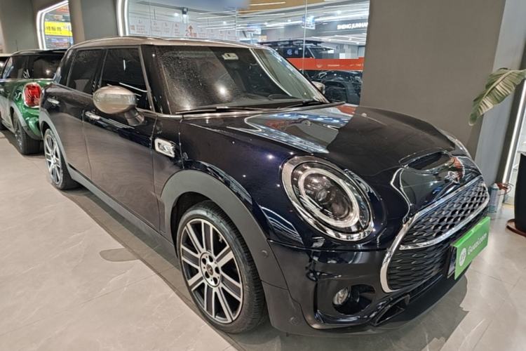 Used MINI Clubman 2022 Updated 2.0T COOPER S Front Right 45 Deg