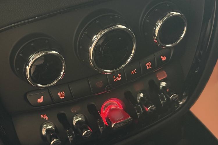 Used MINI Clubman 2022 2.0T COOPER S Interior 2