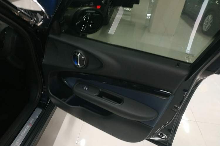 Used MINI Clubman 2022 2.0T COOPER S Interior 5