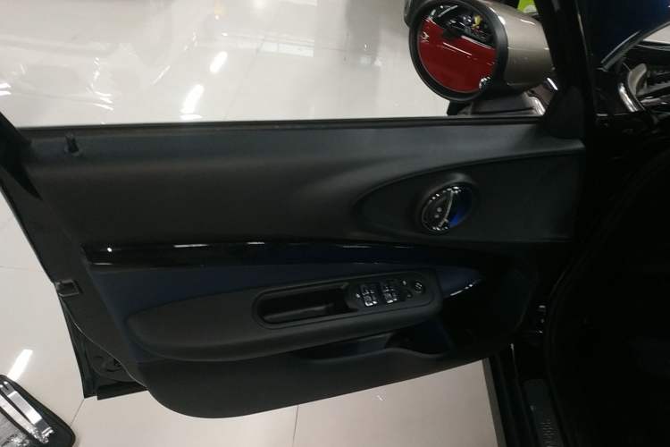 Used MINI Clubman 2022 2.0T COOPER S Interior 7