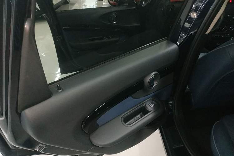 Used MINI Clubman 2022 2.0T COOPER S Interior 8