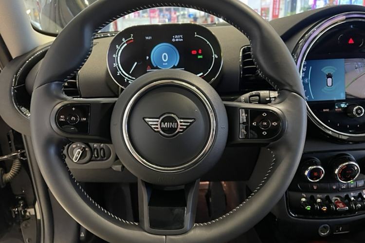 Used MINI Clubman 2022 Facelift 1.5T COOPER Connoisseur Interior 9