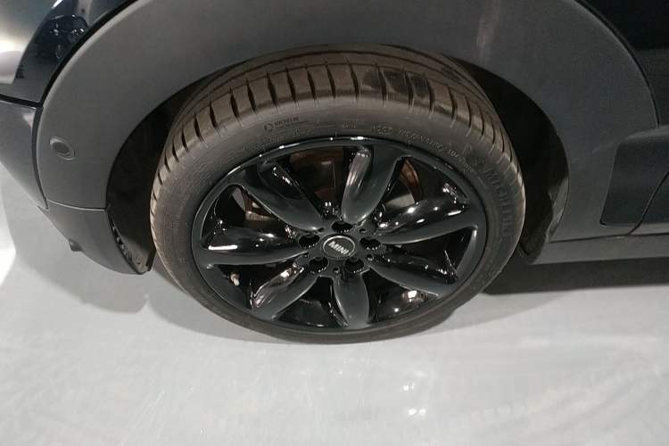 Used MINI Clubman 2022 Facelift 1.5T COOPER Connoisseur Left Front Wheel Hub