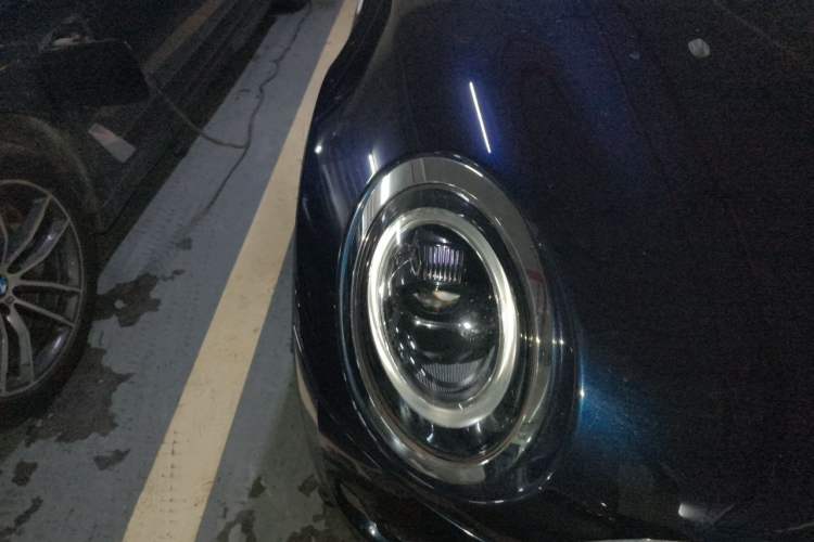 Used MINI Clubman 2022 1.5T COOPER Connoisseur Right Front Headlight