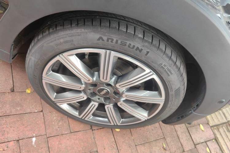 Used MINI Clubman 2022 1.5T COOPER Connoisseur Right Front Wheel Hub