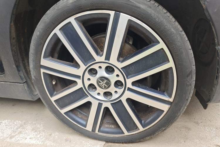 Used MINI Clubman 2022 2.0T COOPER S BRICK LANE Limited Edition Right Front Wheel Hub