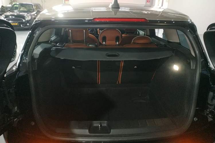 Used MINI Clubman 2022 Facelift 1.5T COOPER Connoisseur Trunk