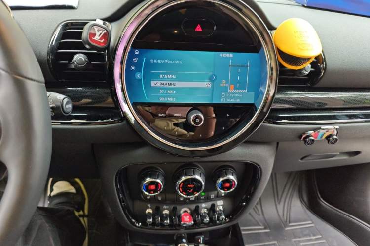 Used MINI Clubman 2022 Updated 2.0T COOPER S Audio And AC Panel