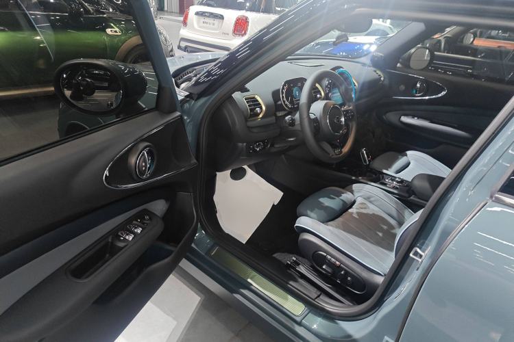 Used MINI Clubman 2022 2.0T COOPER S Free Edition Driver Seat