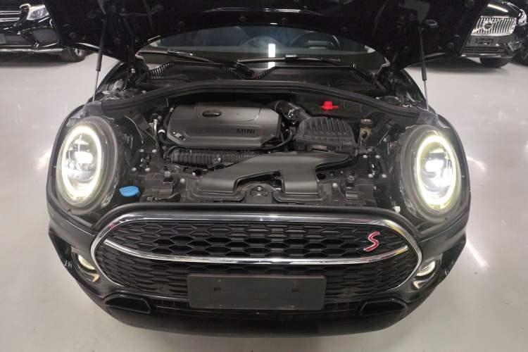 Used MINI Clubman 2022 2.0T COOPER S Engine Bay