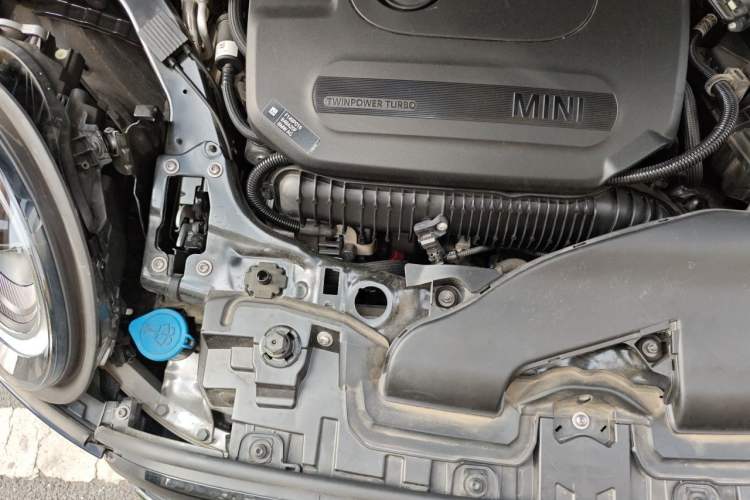 Used MINI Clubman 2022 Updated 2.0T COOPER S Engine Bay Right