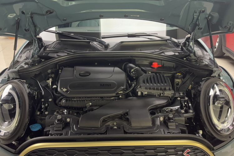 Used MINI Clubman 2022 2.0T COOPER S Free Edition Engine Bay