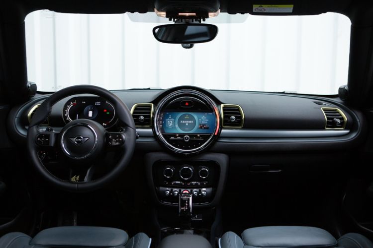 Used MINI Clubman 2022 2.0T COOPER S Free Edition Interior 3