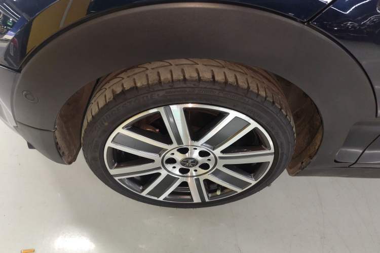 Used MINI Clubman 2022 2.0T COOPER S Left Front Wheel Hub