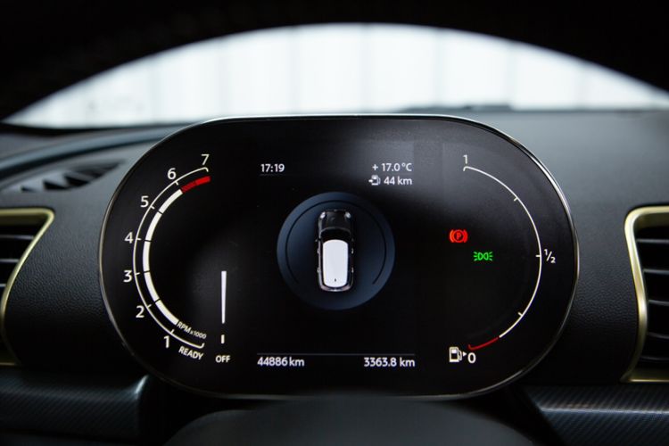Used MINI Clubman 2022 2.0T COOPER S Free Edition Odometer Close Up