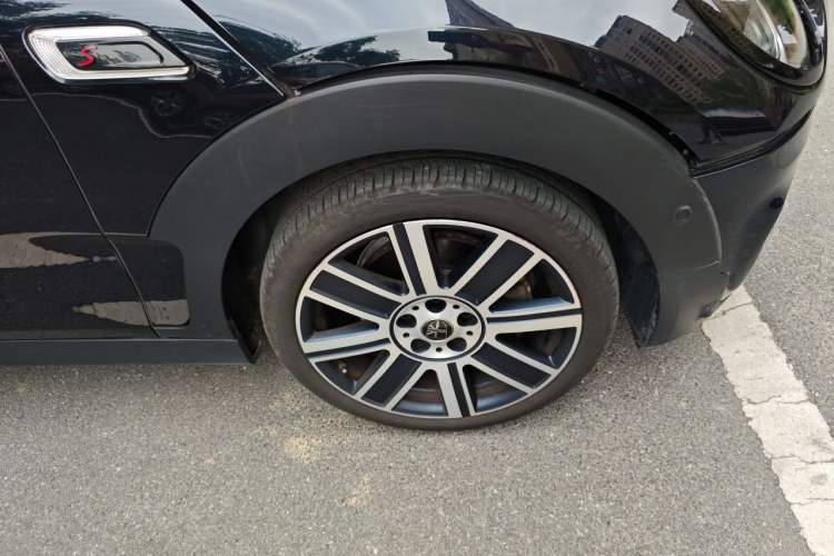 Used MINI Clubman 2022 Updated 2.0T COOPER S Right Front Wheel Hub